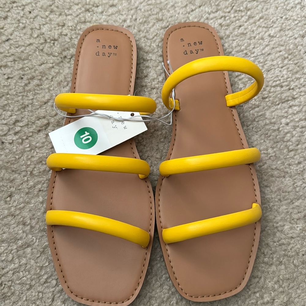 A New Day Wren Sandals Size 10 Color Yellow